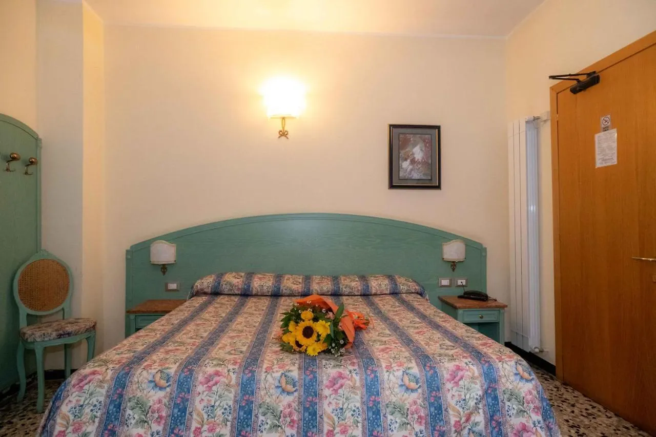 Hotel Magnolia Αλμπένγκα