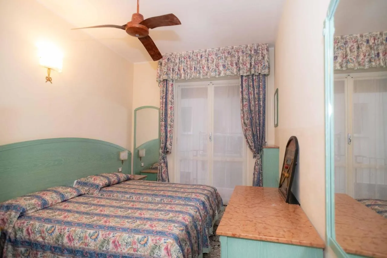 Hotel Magnolia Albenga 2*,  Italy