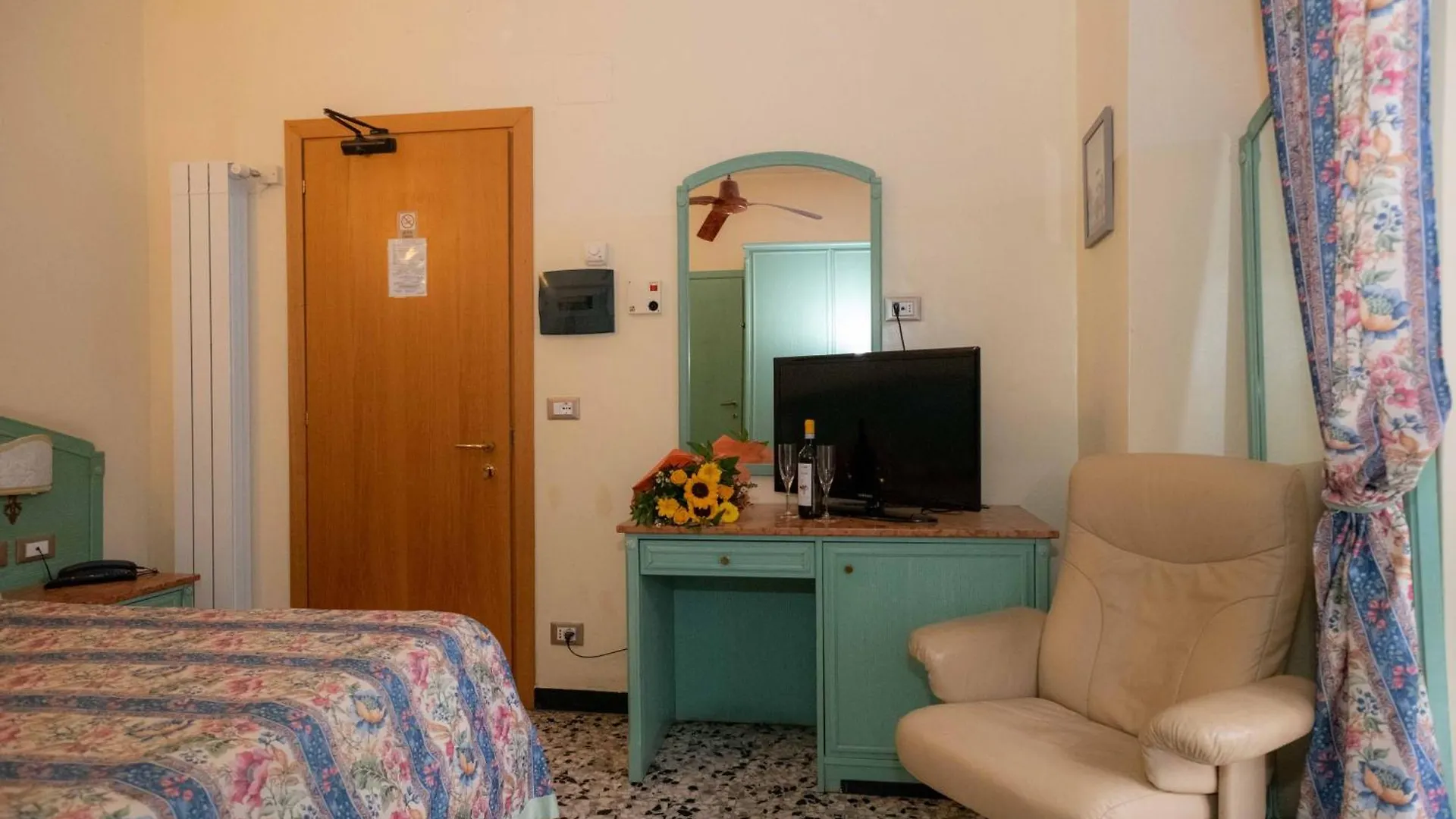 Hotel Magnolia Albenga 2*,  Italy